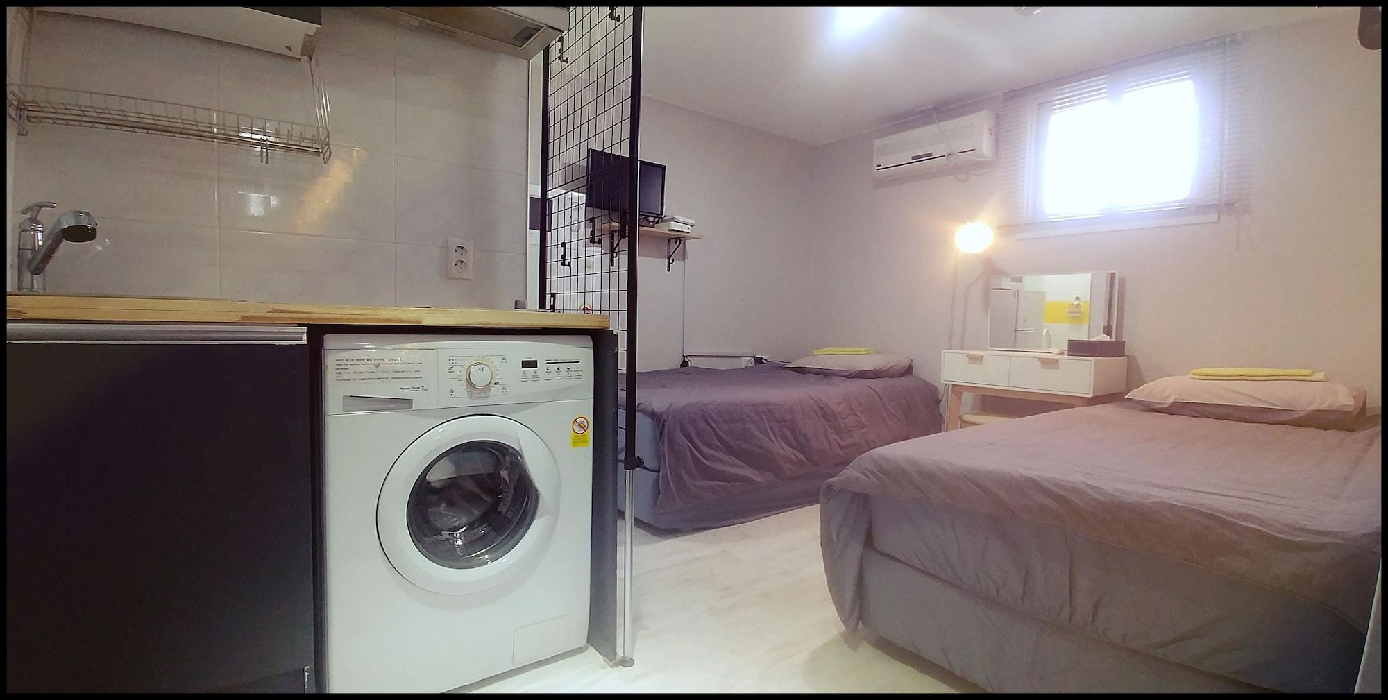 Hotel 24guesthouse Sinchon 2*