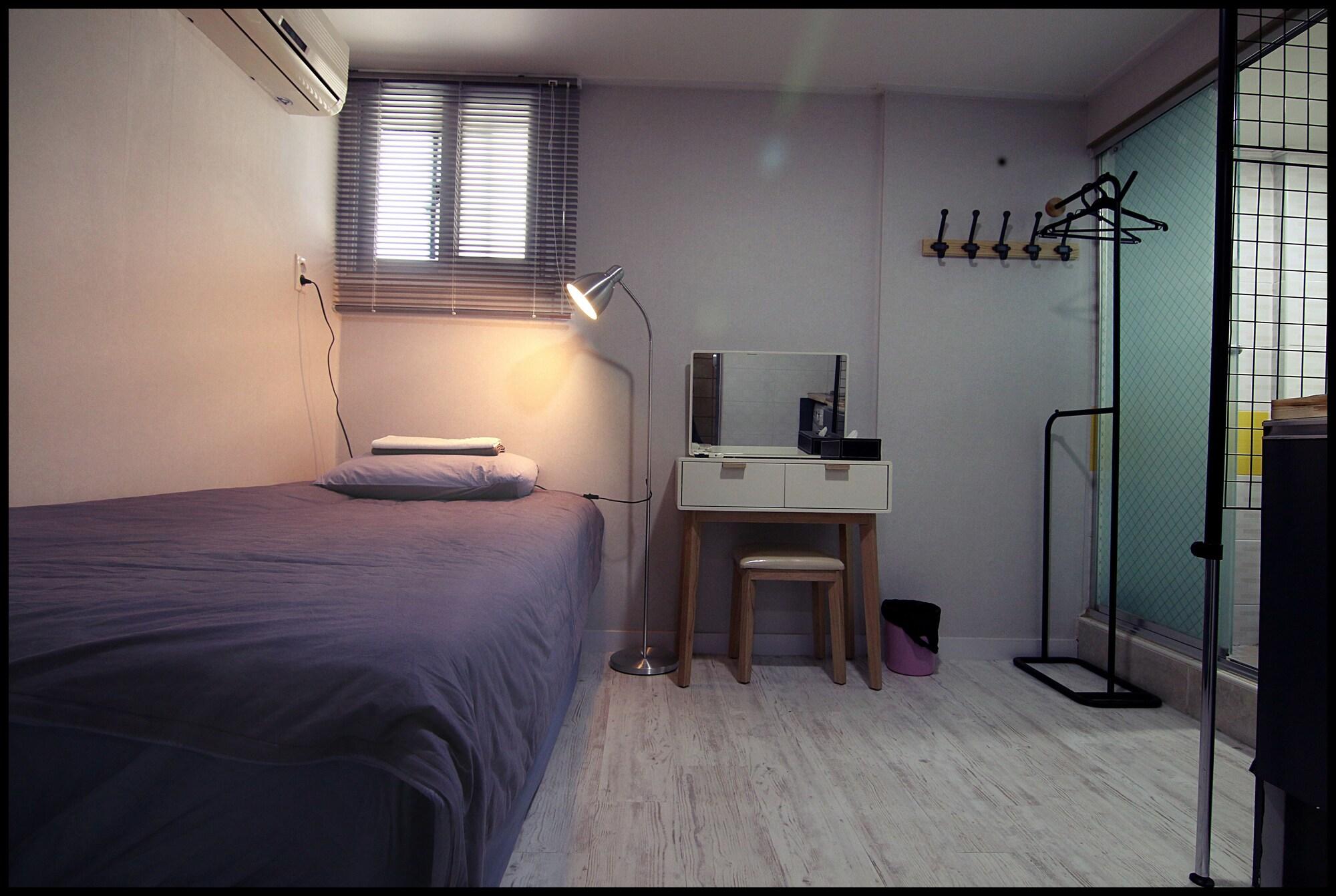 24guesthouse Sinchon Hotel 2*