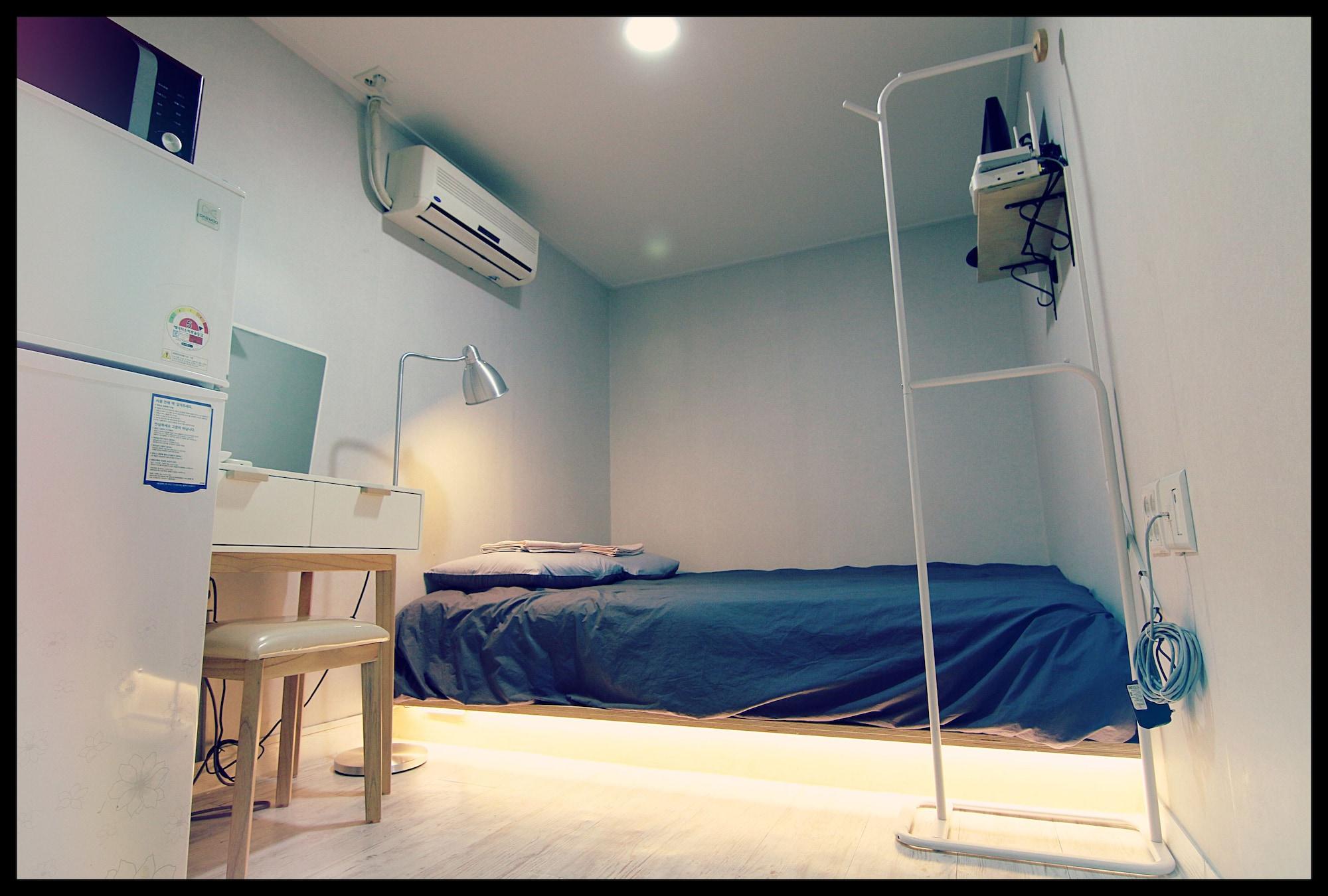 24guesthouse Sinchon Hotel 2*