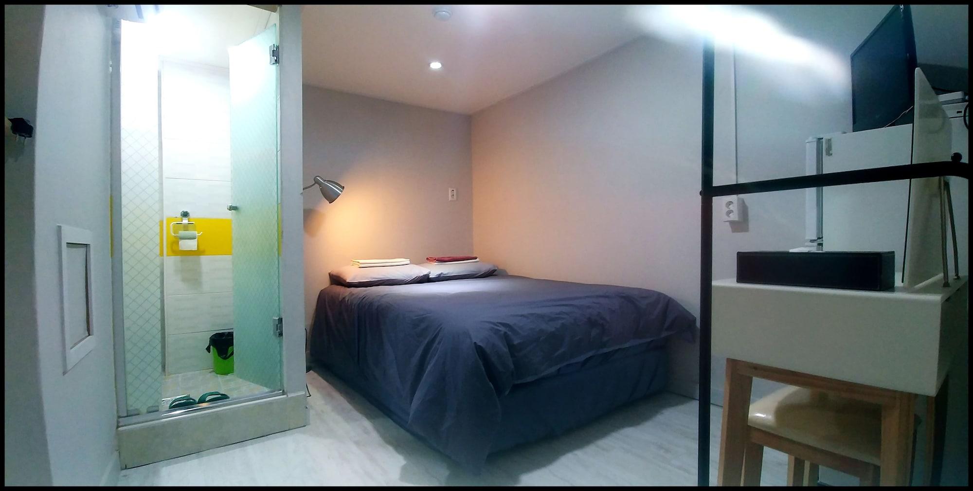Hotel 24guesthouse Sinchon 2*