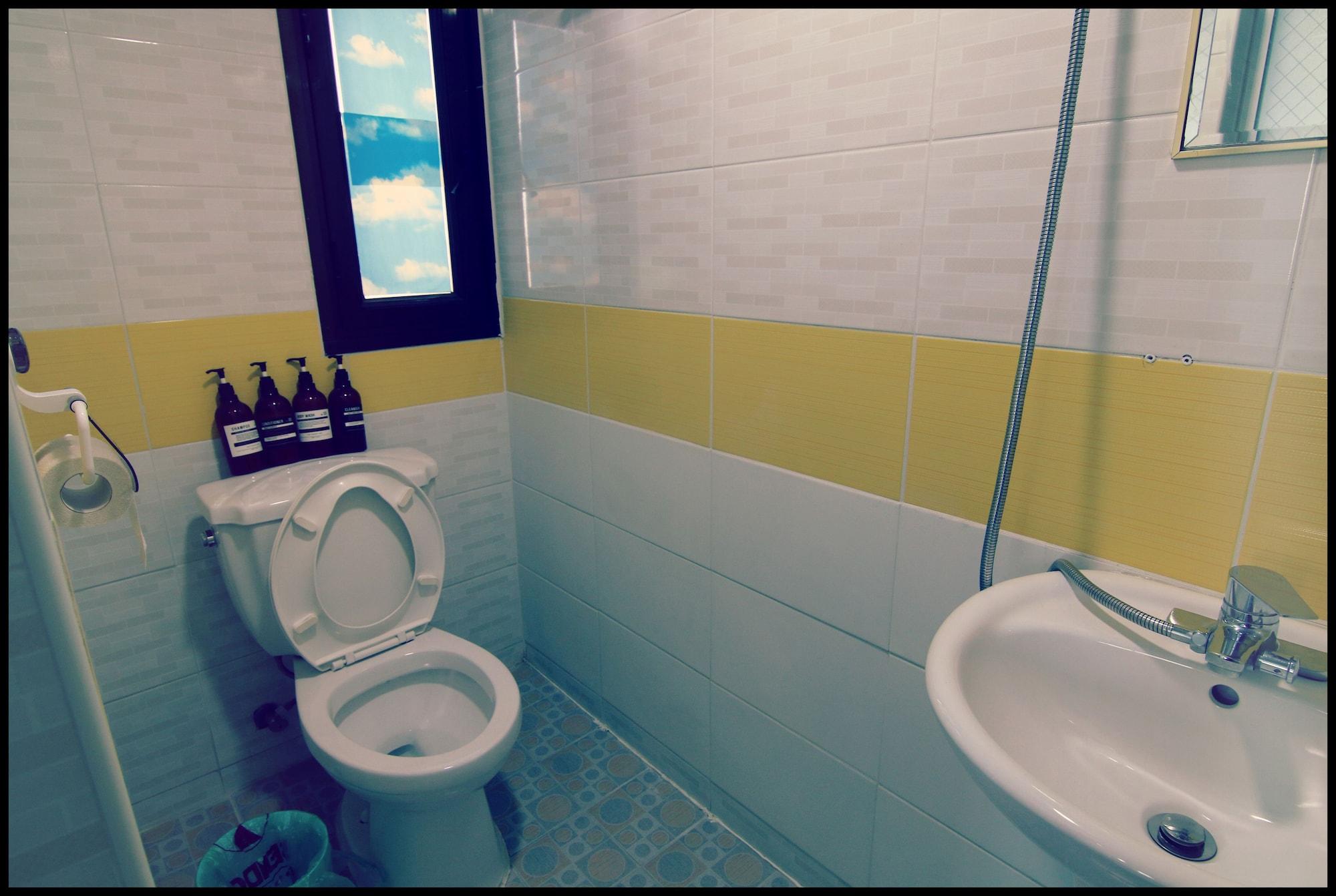 Hotel 24guesthouse Sinchon Seoul