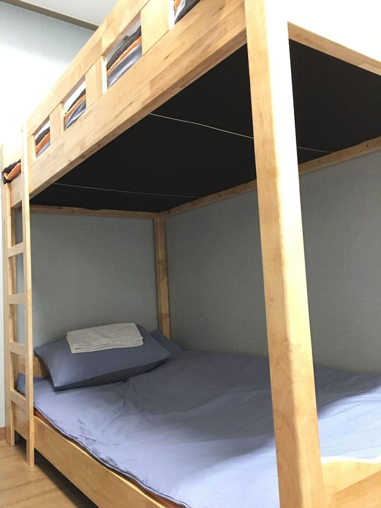 24guesthouse Sinchon Hotel