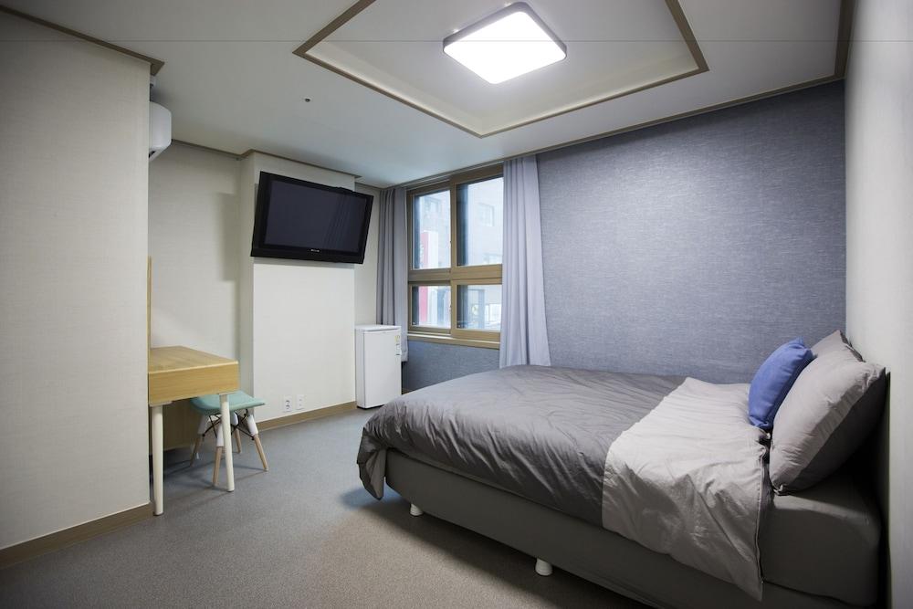 24guesthouse Sinchon