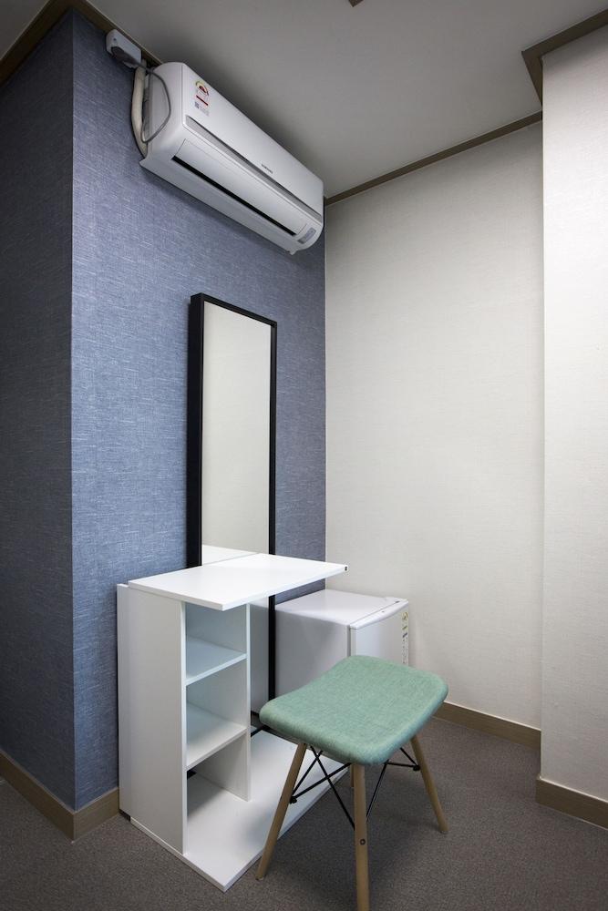24guesthouse Sinchon Hotel 2*