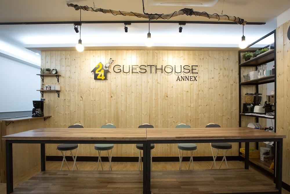 24guesthouse Sinchon Hotel