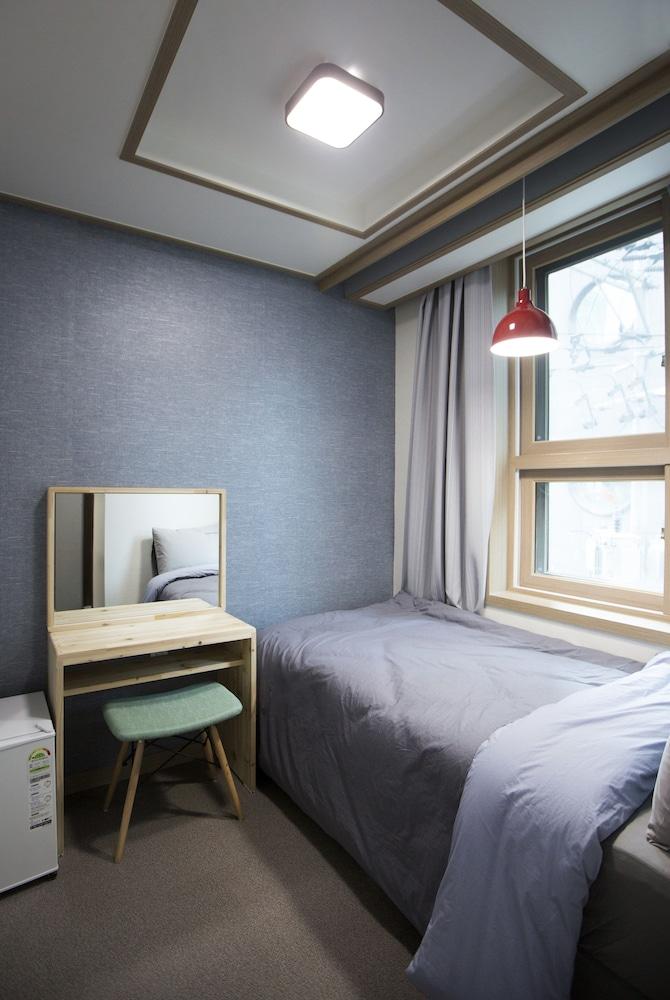 24guesthouse Sinchon Seoul